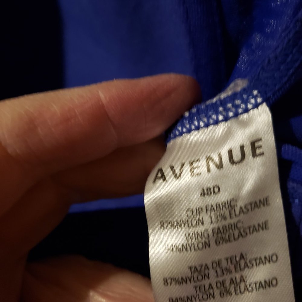 Bras - Picture 4 of 10